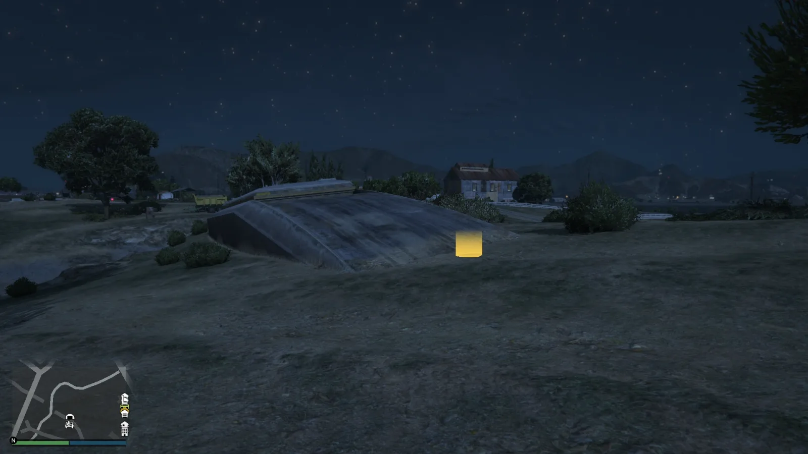 Exterior entrance of the Grapeseed bunker in GTA Online