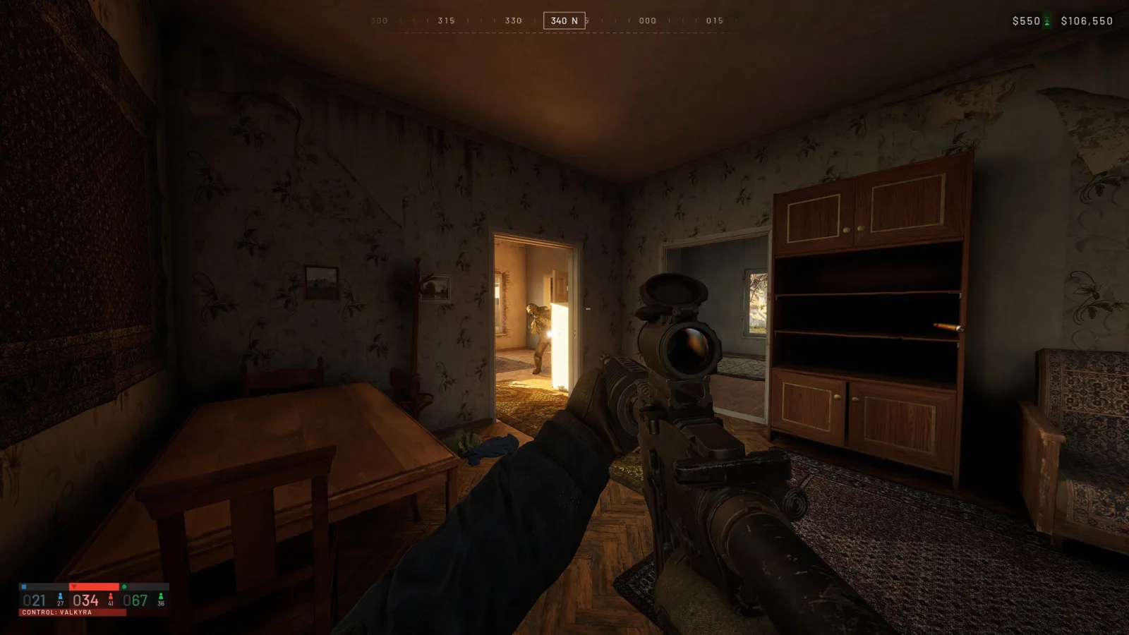 First-person view inside a house with a scoped rifle; the HUD in the top-right corner shows a $550 profit for the current life and a $106,550 cash balance