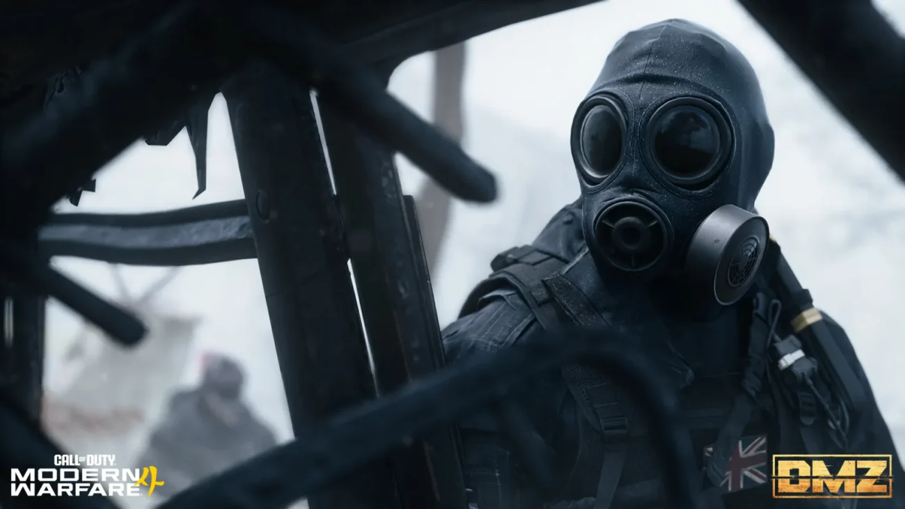 A DMZ Operator in a gas mask in snowy Hajin, Modern Warfare 4